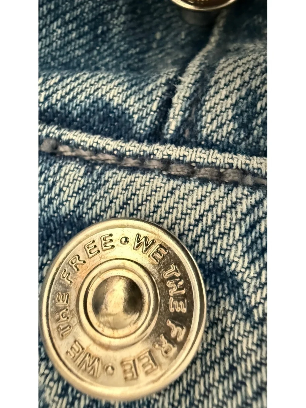 Free People We The Free Good Luck Mid-Rise Barrel Jeans Size 30 Blue distressed